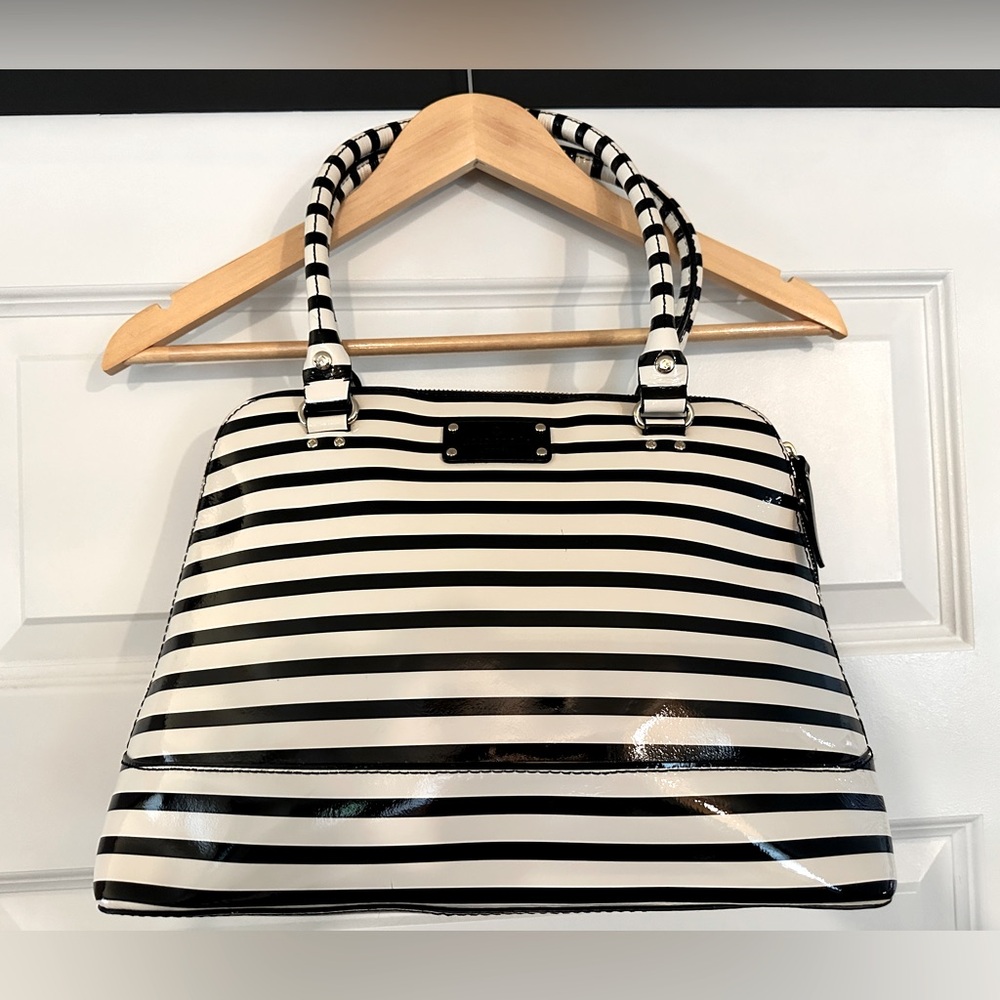 Kate Spade Rachelle bag- black & white striped purse. Really cool!